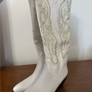 White Rhinestone Cowgirl Boots